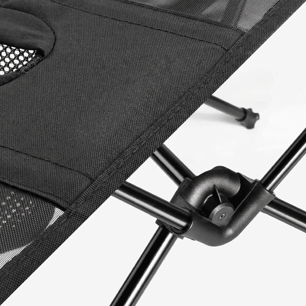 No more wobbly and unstable tables – this one stands as steady as a rock.